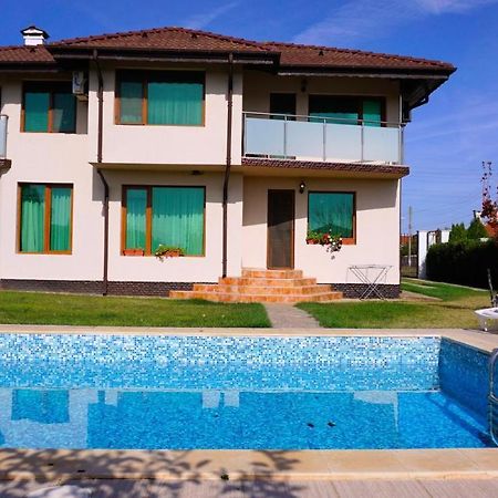 Вила Помело - Family Villa Pomelo Bŭlgarevo 外观 照片