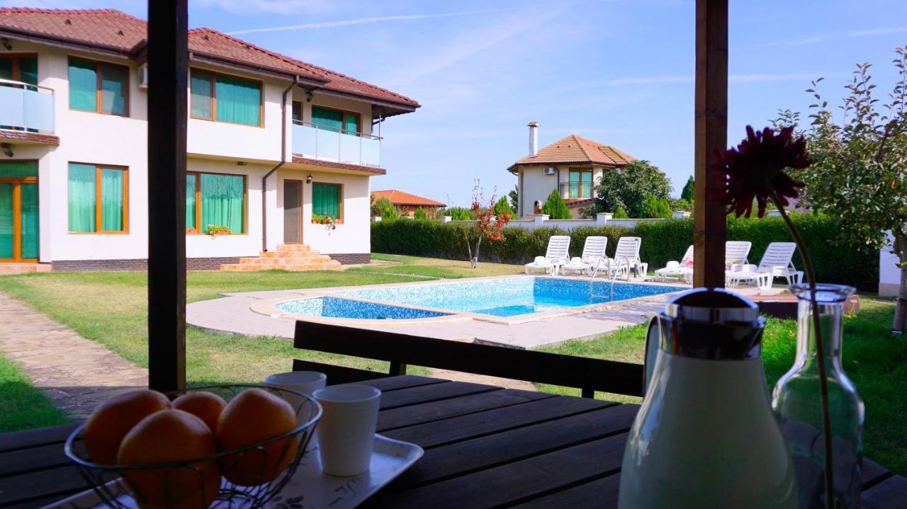 Вила Помело - Family Villa Pomelo Bŭlgarevo 外观 照片