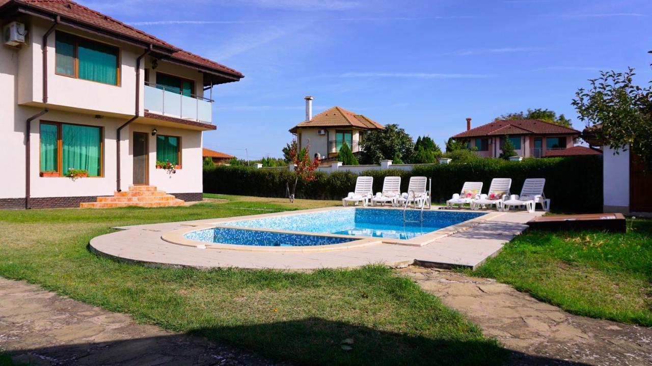 Вила Помело - Family Villa Pomelo Bŭlgarevo 外观 照片